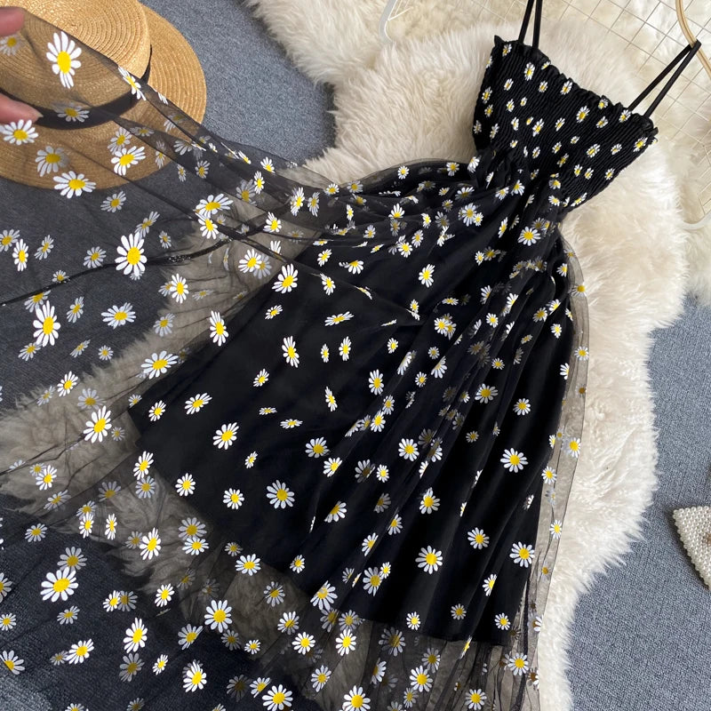 Vestido Encanto: Alcinhas com Duas Camadas