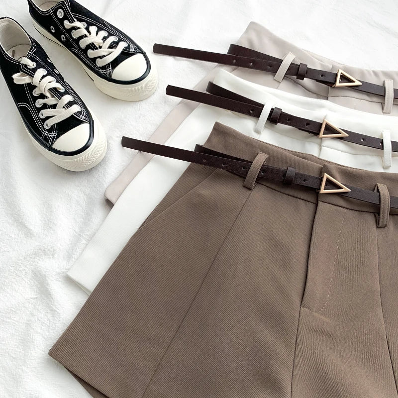Short Feminino Cintura Alta com Cinto: Elegância Casual - Estilo e Conforto em Cada Detalhe