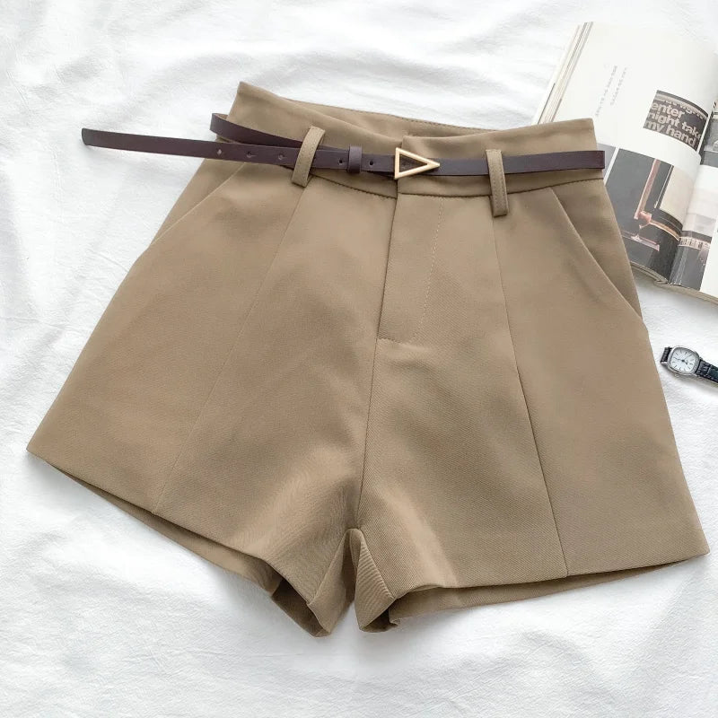 Short Feminino Cintura Alta com Cinto: Elegância Casual - Estilo e Conforto em Cada Detalhe